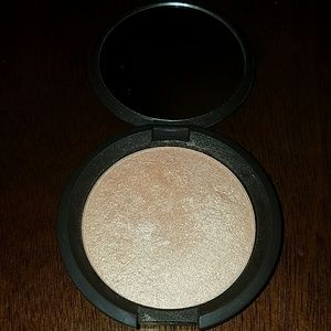 Becca shimmering skin perfector in champagne pop